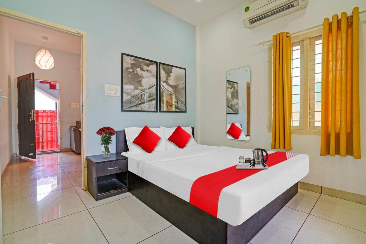 Oyo Thykoodam Sleep Inn Kochi Exterior photo